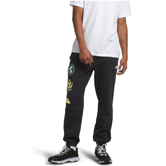 THE NORTH FACE Men's Half Dome Sweatpant, TNF Black/Snow - Picture 2 of 13